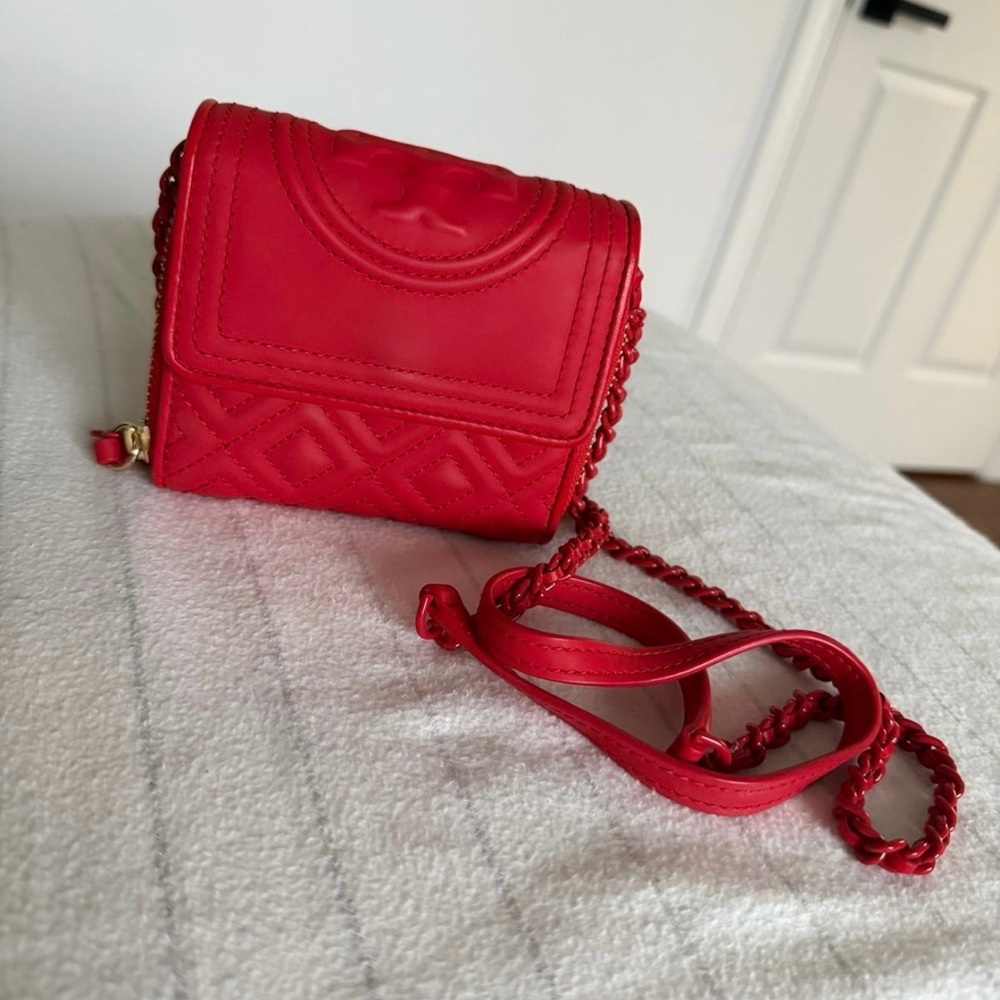 Tory Burch Fleming Matte Mini Chain Wallet
